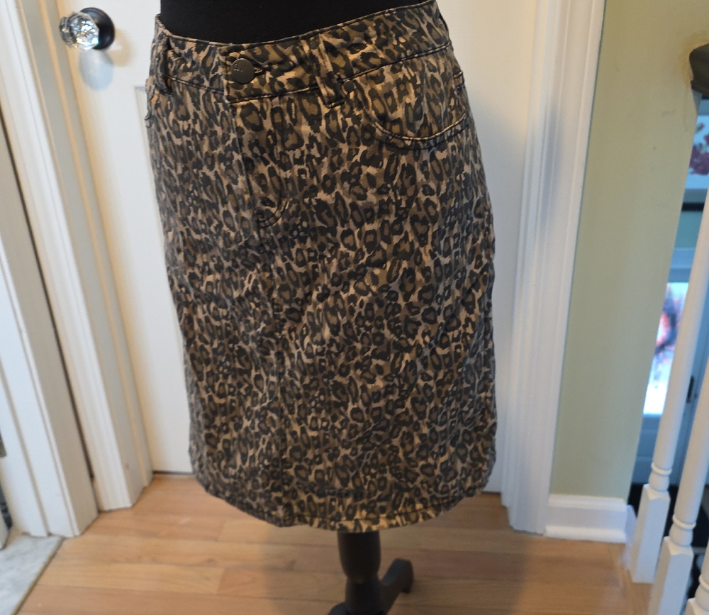 d. jeans Leopard Print Pencil Skirt